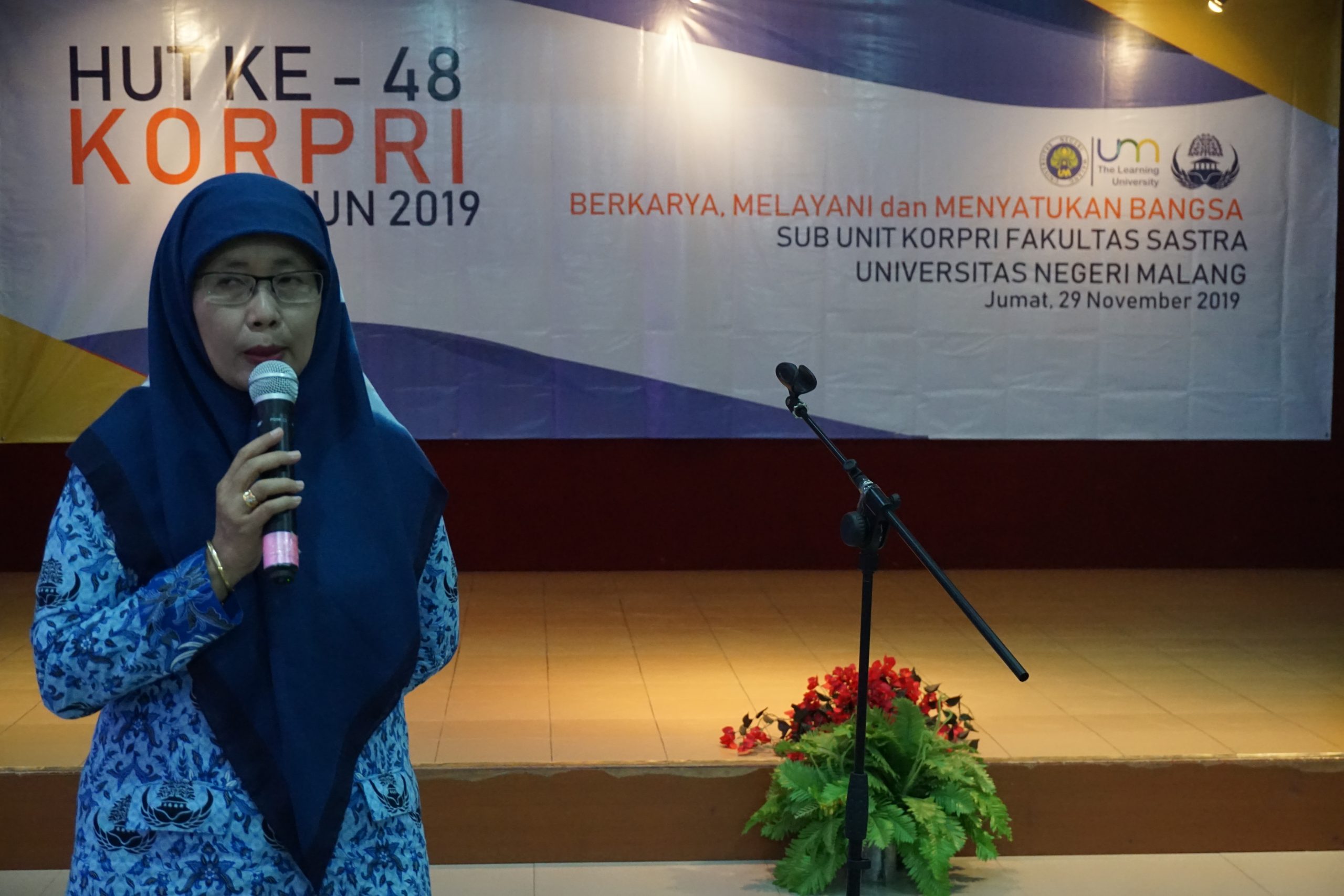 Fakultas Sastra UM merayakan HUT ke – 48 KORPRI dengan tema”Berkarya, Melayani dan Menyatukan Bangsa”