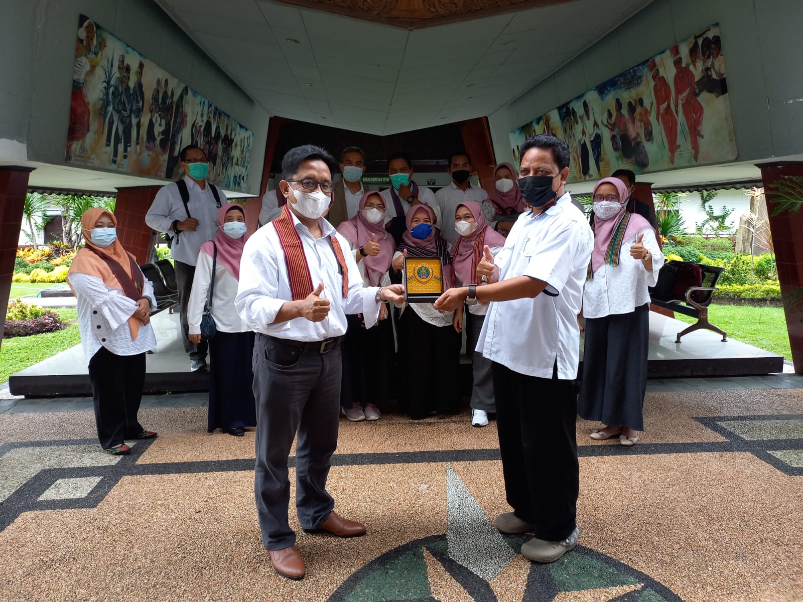 Kunjungan Fakultas Ssatra di Museum Negeri Nusa Tenggara Barat, Lombok