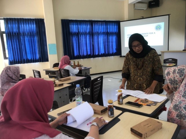 Pelatihan Pembelajaran Sosial Emosional melalui Pembelajaran Kooperatif