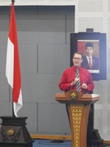 Prof. Clay H. Williams Explores the Intricacies of Linguistic Science at Universitas Negeri Malang