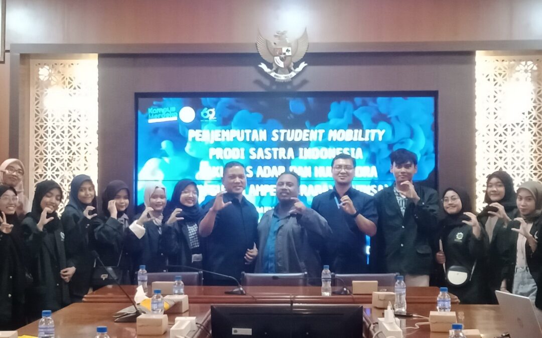 Singkat Namun Berkesan, Prodi Sastra Indonesia UINSA Jemput Mahasiswa Student Mobility di Fakultas Sastra UM