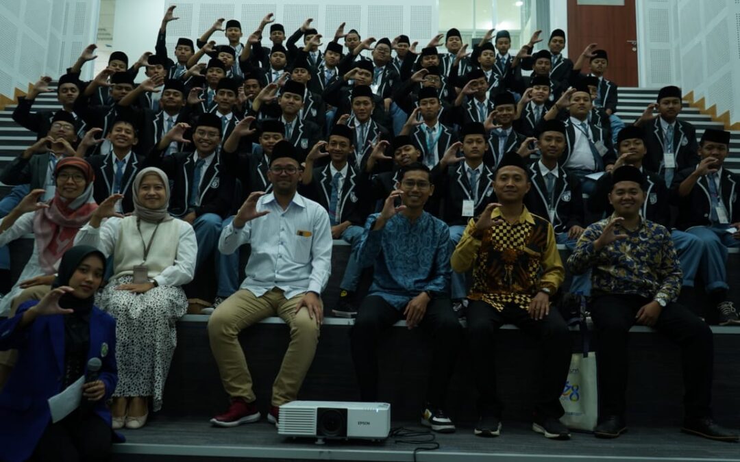 Kunjungan SMA An-Nur Bululawang ke Fakultas Sastra Universitas Negeri Malang