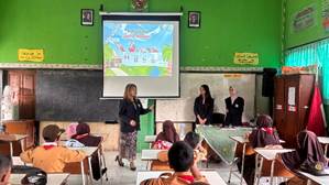 Kolaborasi Pendidikan: Praktik Mengajar Mahasiswa Universitas Negeri Malang di SDN 1 Tlogomas